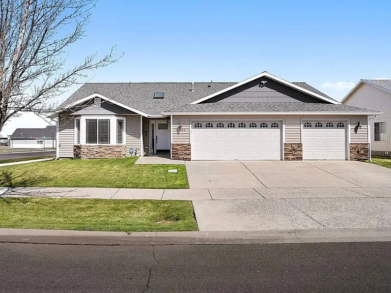 13440 W Whitetip Ave — Photo 1