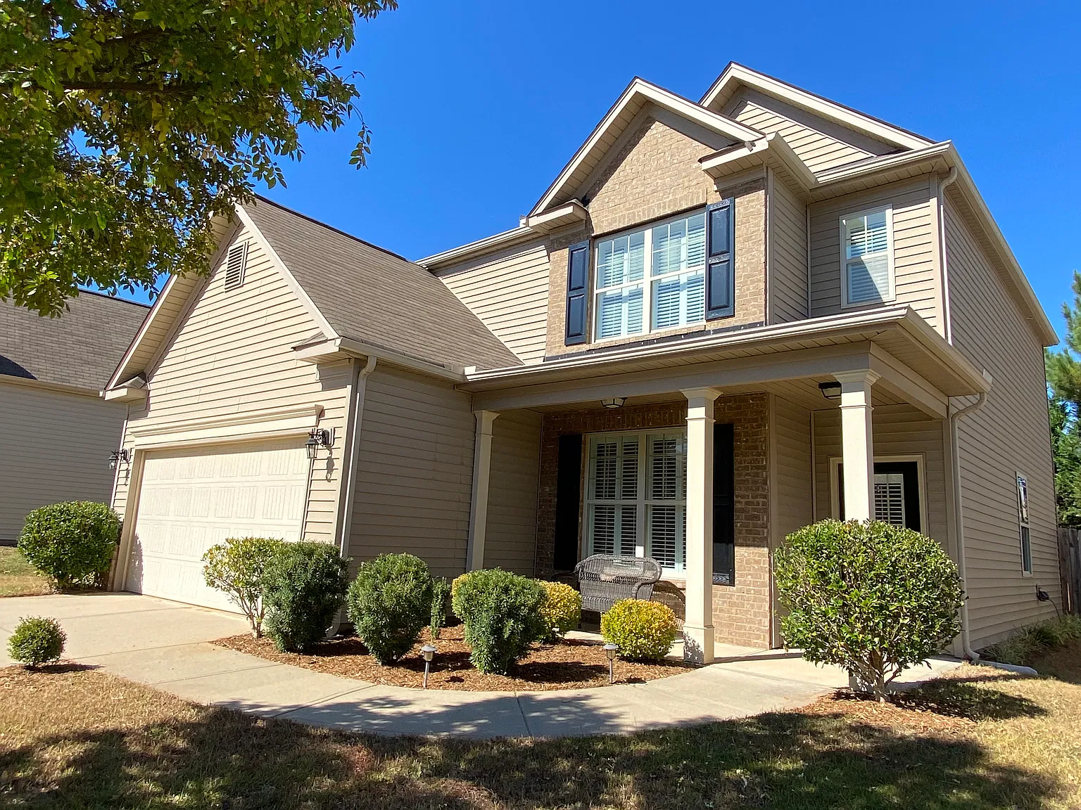 3 bed, 2.5 bath, 2104 sqft, $2,250 — Photo 4