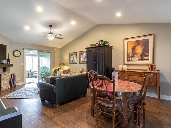 3rd image of 1431 NE Falstaff Ln