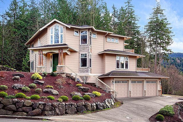 1st image of 170 Mount Quay Dr NW