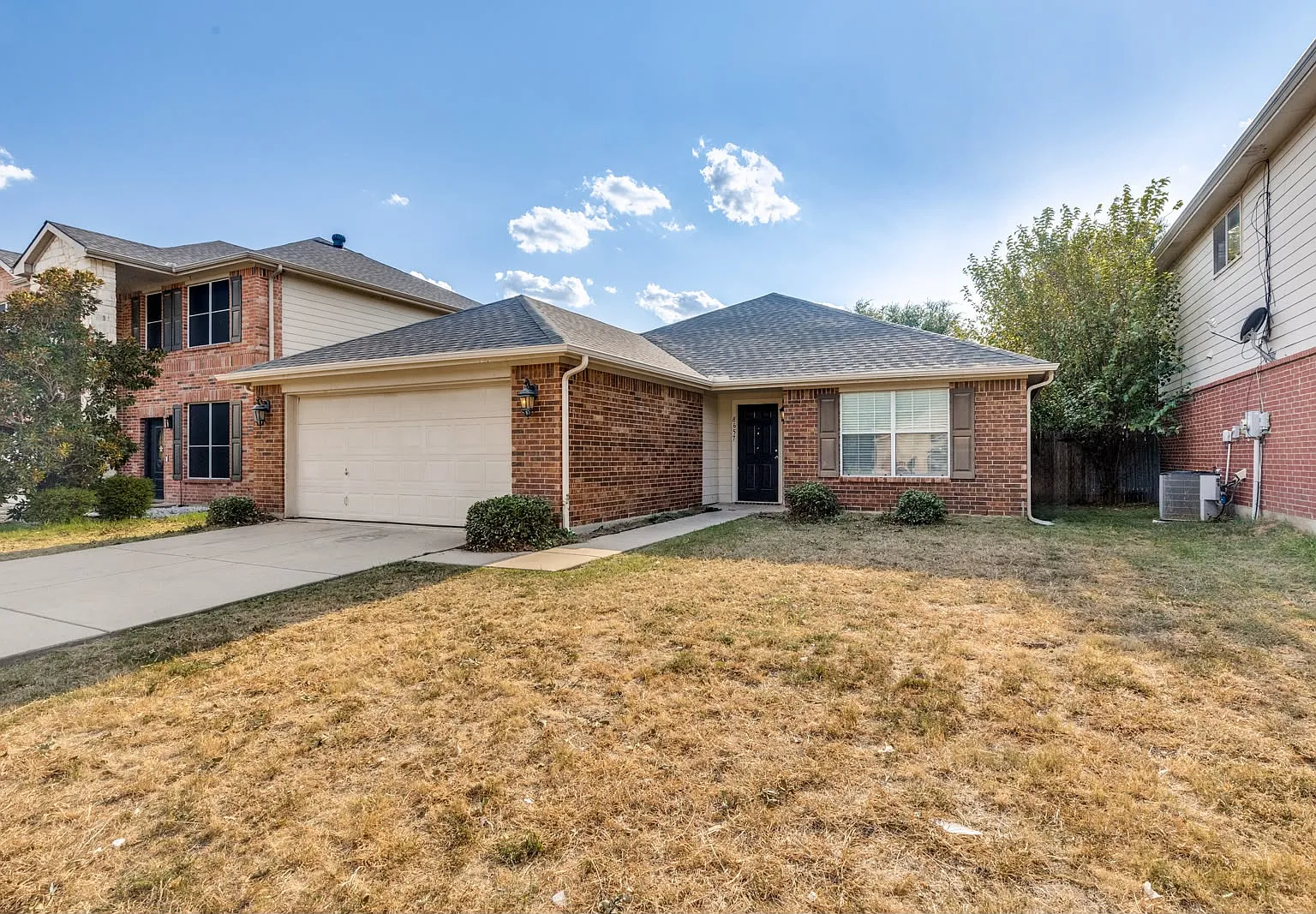 3 bed, 2637 sqft, $3,168 — Photo 2