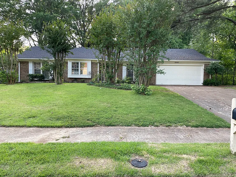 Shillingford Dr — Photo 2