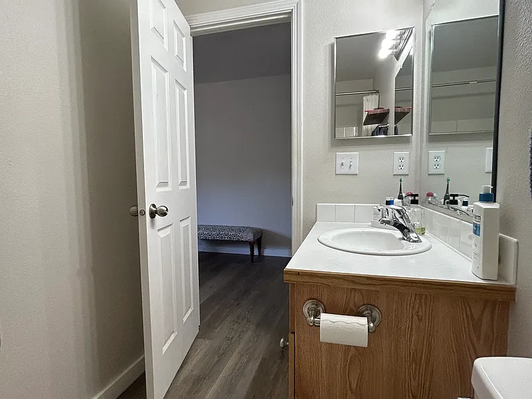 1246 NW Nina Ct — Photo 27