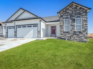 4039 Farthing Rd, Cheyenne, WY 82009