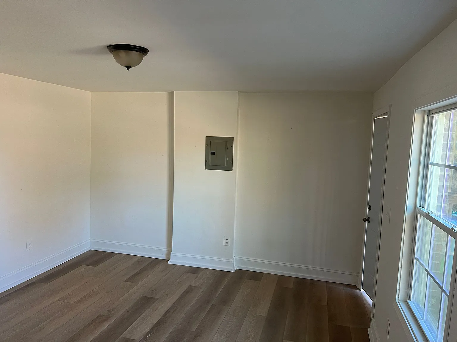 1 bed, 800 sqft, $950 — Photo 3