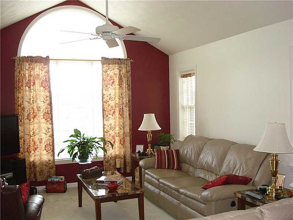 2nd image of 6226 Highview Dr #6226