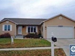 420 Highland Ridge Dr, Manhattan, KS 66503