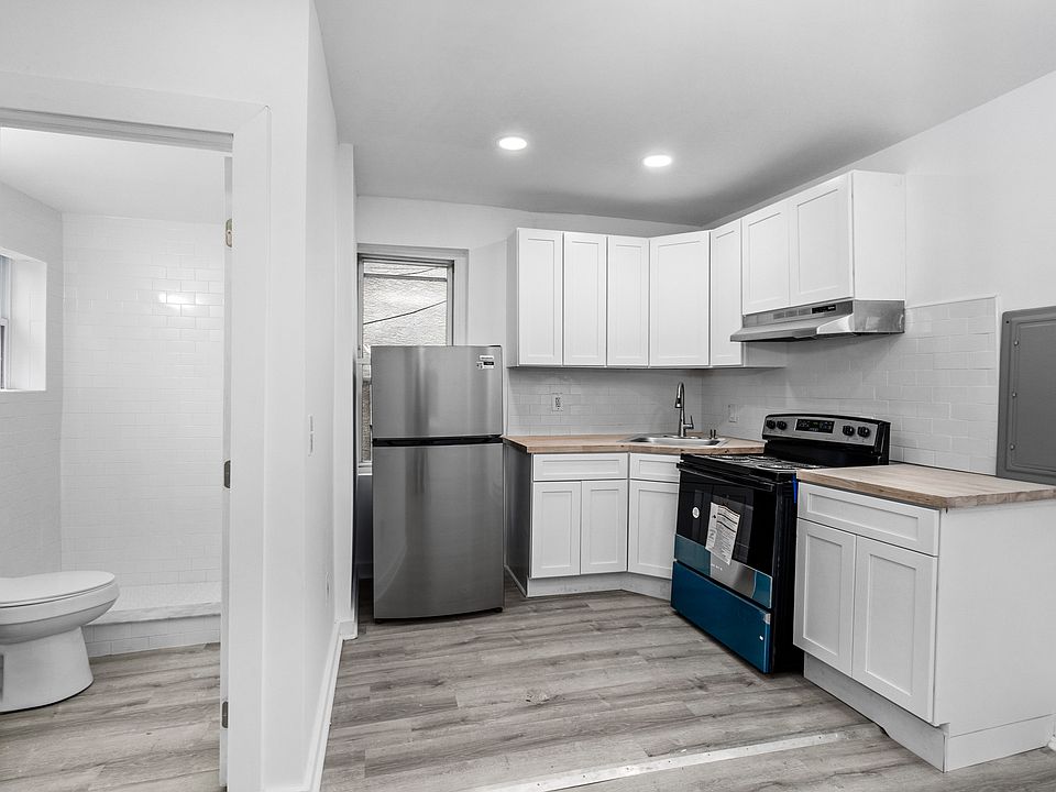1st image of 2612 W Girard Ave Floor 1