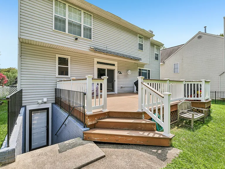 8647 Water Fall Dr — Photo 23
