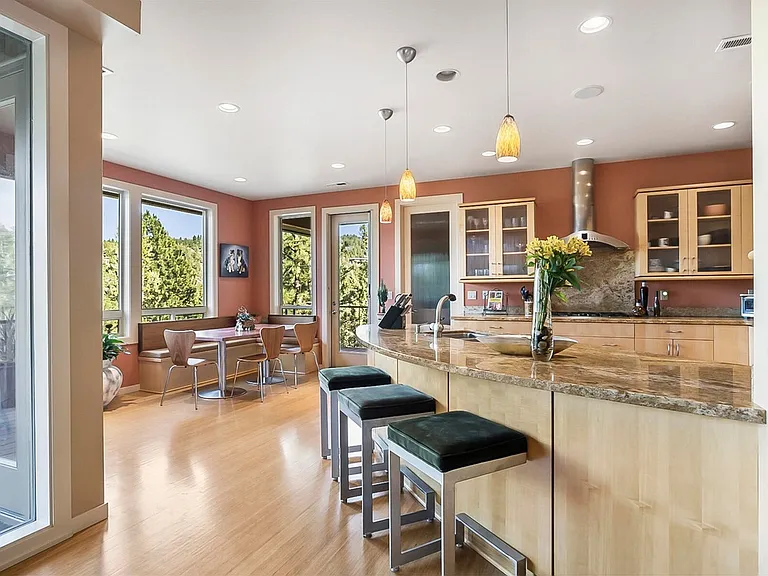 3560 NW Braid Dr — Photo 6