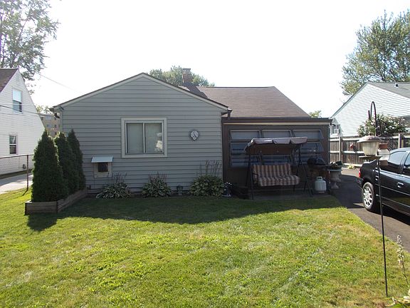 VIEW OF BACK OF HOUSE