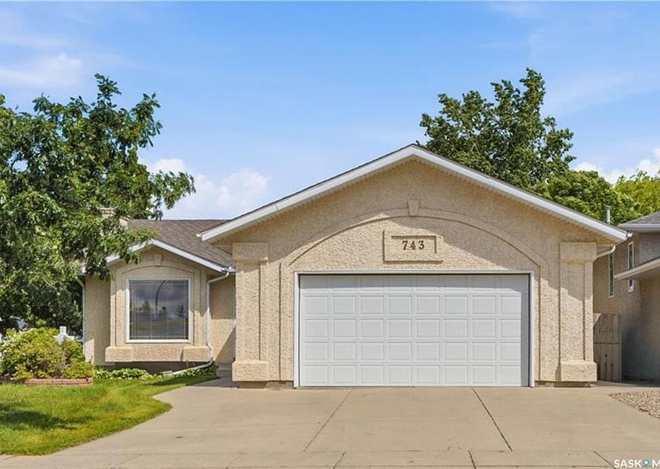 1st image of 743 Pezer COURT