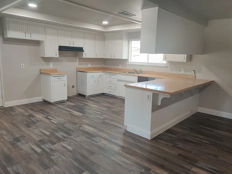 13608 S Academy Ave #A — Photo 5
