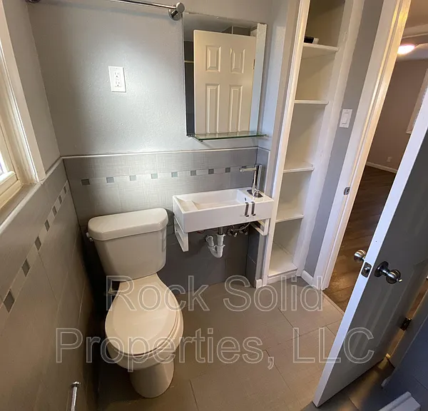 2020 Dunn Ave #4 — Photo 16