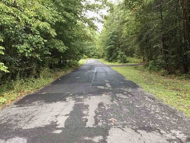 2nd image of 1444 Fleming Park Rd