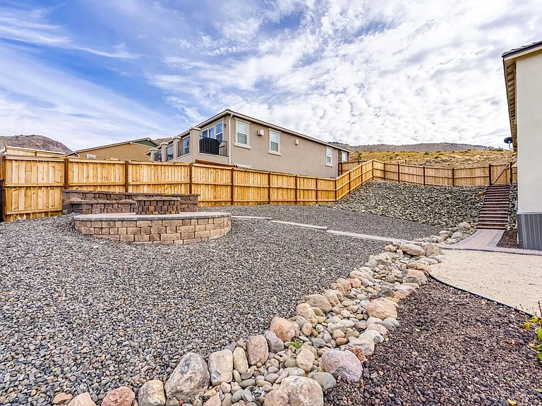 10513 Claim Jumper Way — Photo 32
