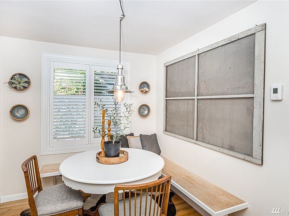 4th image of 18914 Forest Park Dr NE