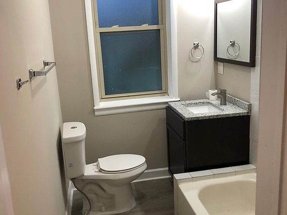 5th image of 6517 S University Ave #3