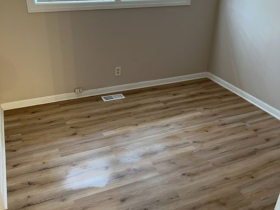5th image of 4819 Lumary Dr NW