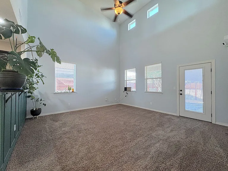 2068 Robert Minnie Pl — Photo 6