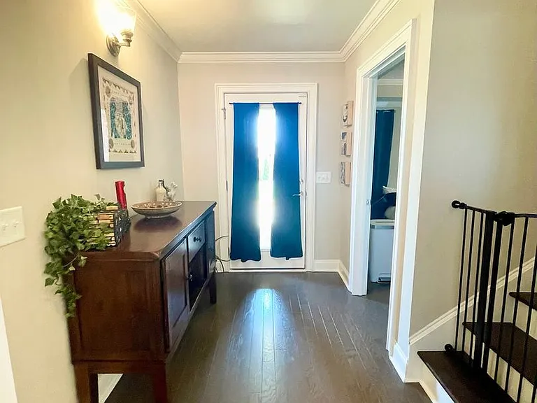 116 Herman Dr — Photo 12