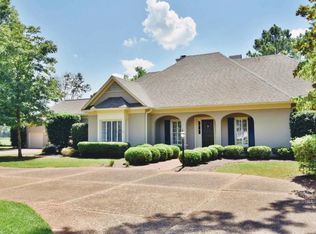 2514 W Doublegate Dr, Albany, GA 31721