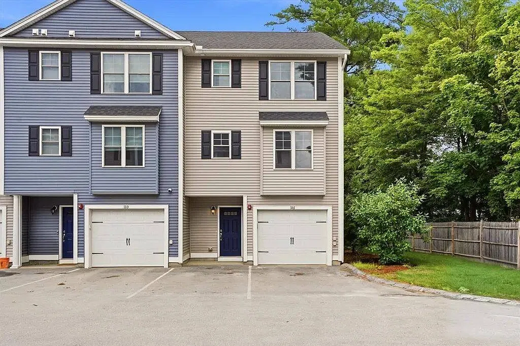 18 Dumaine Ave E in Nashua, NH 03063 — Photo 1