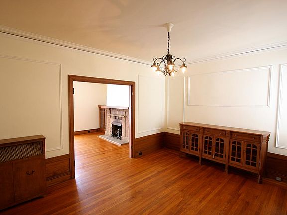 2nd image of 433 21st Ave