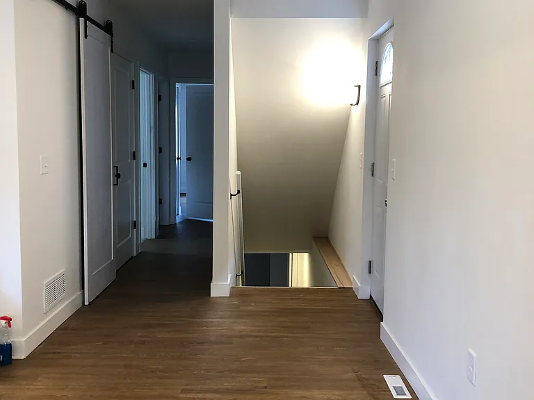307 E Jefferson St #LOWER — Photo 10