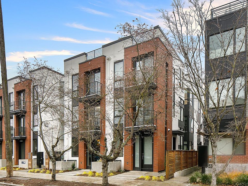 1st image of 418 10th Ave E #F
