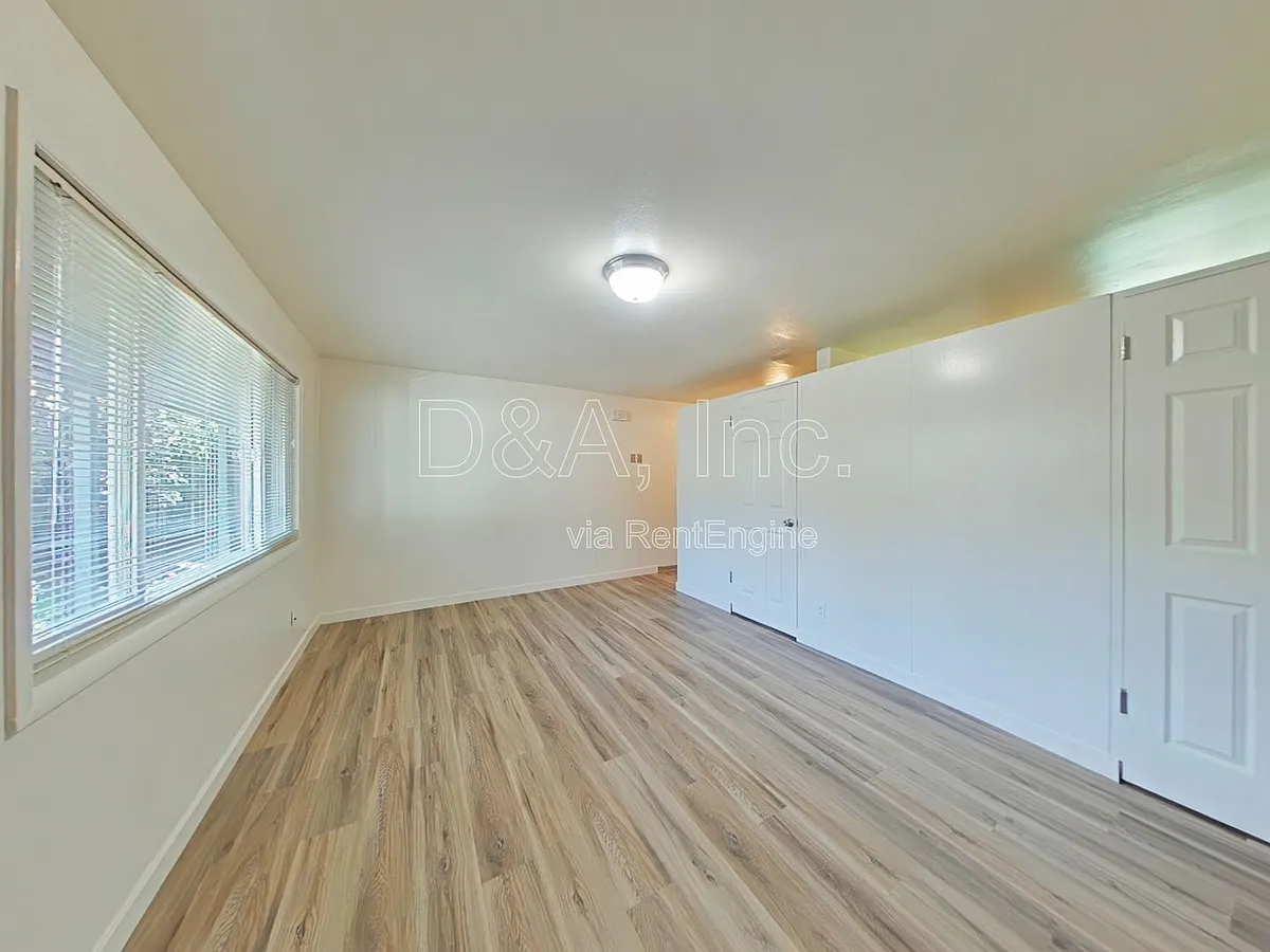 Building Photo - 33808 SE Melody Ln #2