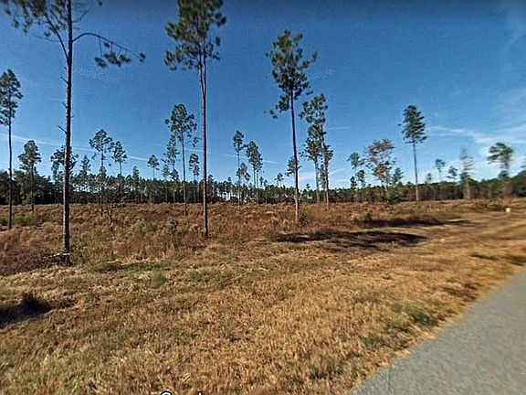 4th image of SW Hill Creek Dr