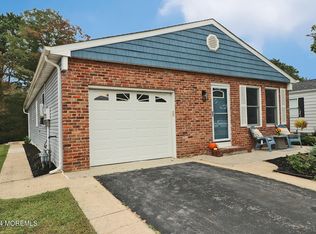 32 Santiago Dr W, Toms River, NJ 08757