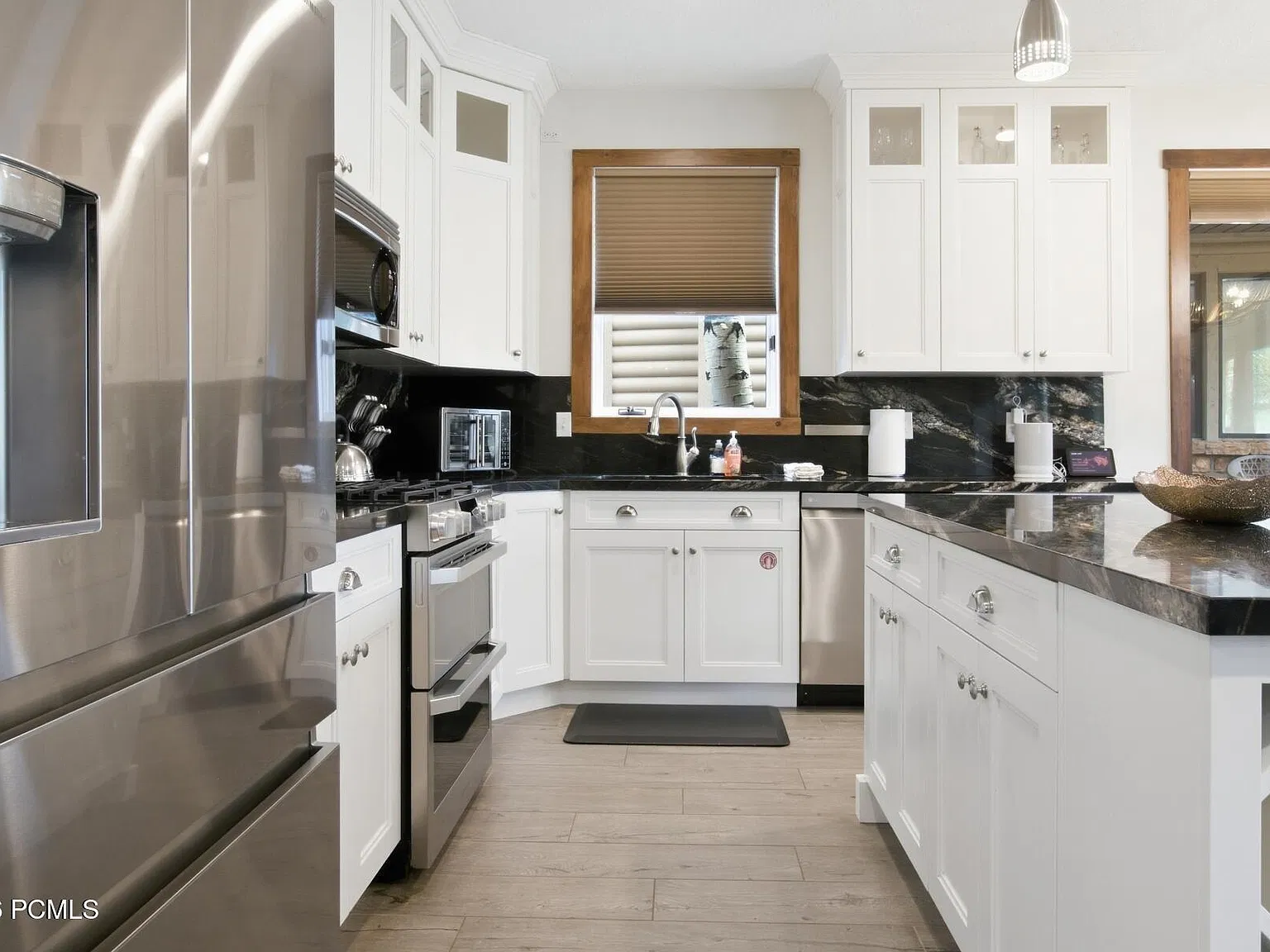 2 bed, 1269 sqft, $7,100 — Photo 4