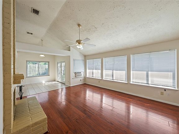 4th image of 11918 Westwold Dr