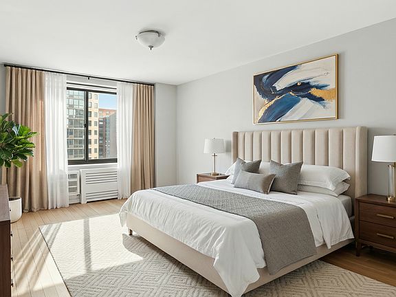 2nd image of 792 Columbus Ave APT 4K