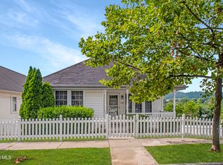904 Holliday Hills Dr, Hollidaysburg, PA 16648