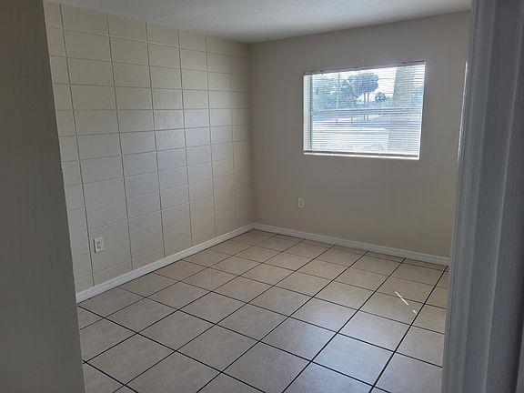 5th image of 130 Bougainvillea Dr #11