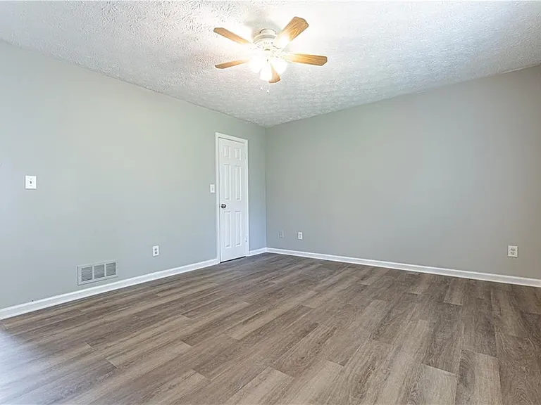 409 Arnold Rd — Photo 18