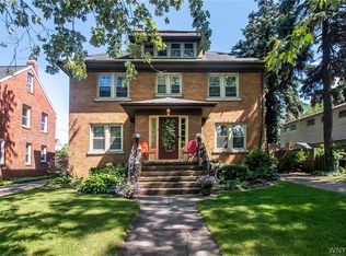 33 Crosby Blvd, Amherst, NY 14226