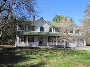 8 Carol Dr, Hopewell Junction, NY 12533