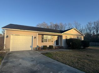 203 Kali Ct, Richlands, NC 28574