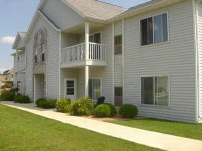 1751 Wildlife Dr APT 5, Kewaskum, WI, 53040