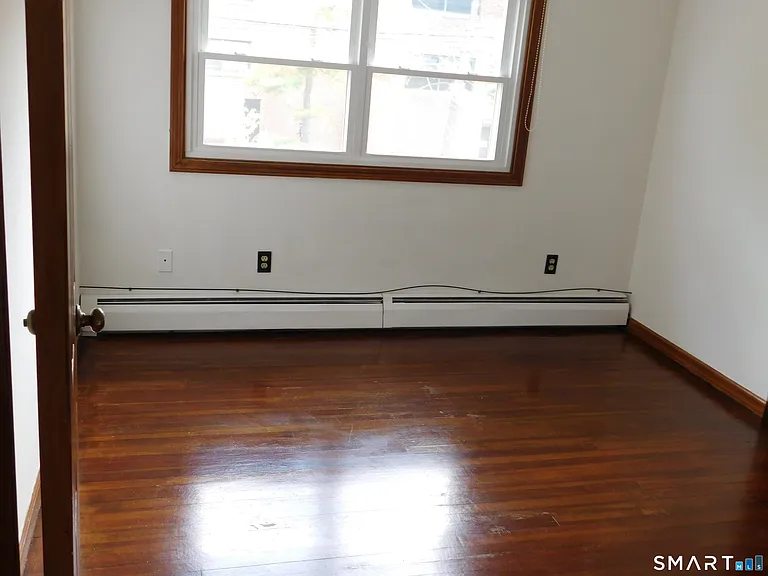 59 Fair St — Photo 6