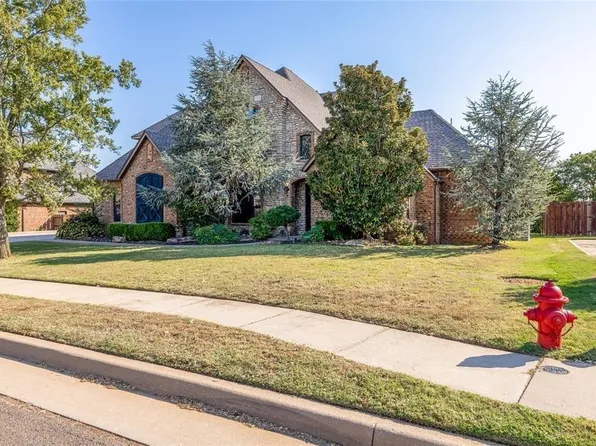3016 Balmoral Dr, Edmond, OK 73034