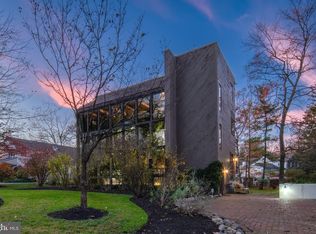 21 Forest Rd, Wayne, PA 19087