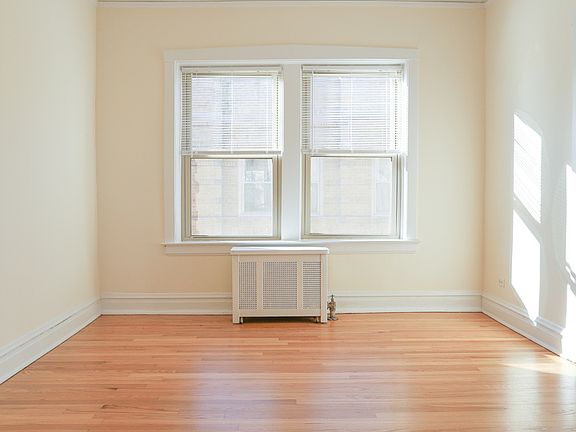 5th image of 2850 W Eastwood Ave #3