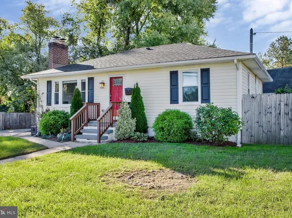 1 Colonial Dr, Linthicum, MD 21090