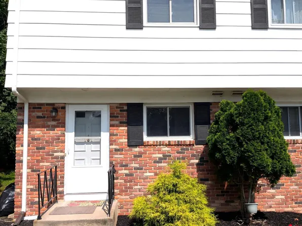 60 Skyline Drive #D, Montville, CT 06382