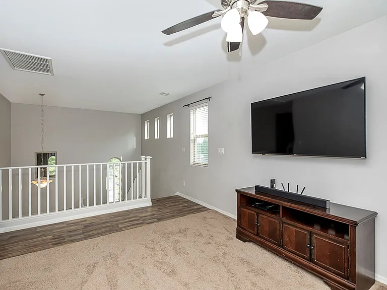 6577 E 34th Ln — Photo 17